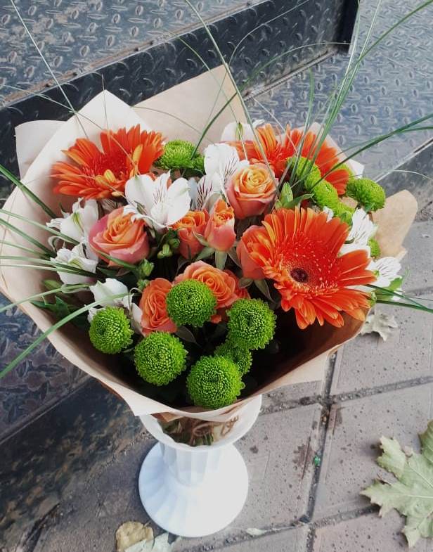 Букет цветов из: Герберы, Хризантемы, Альстромерии и Розы в Чинаре