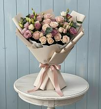 Букет цветов из:  Розы и Лизиантусы в Чинаре