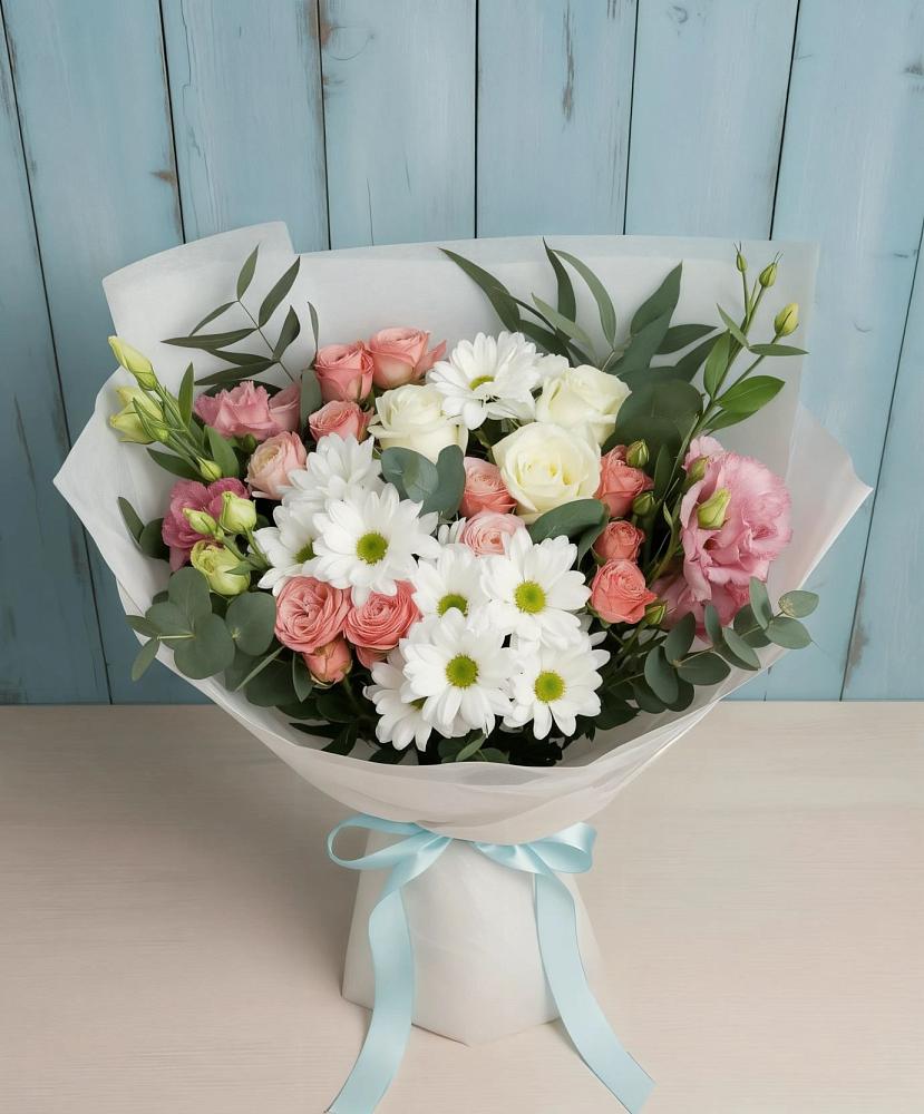 Букет цветов из: Розы, Лизиантусы и Хризантемы в Чинаре