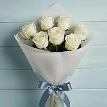 Букет 7 Белых роз Эдлесс Лав в Чинаре