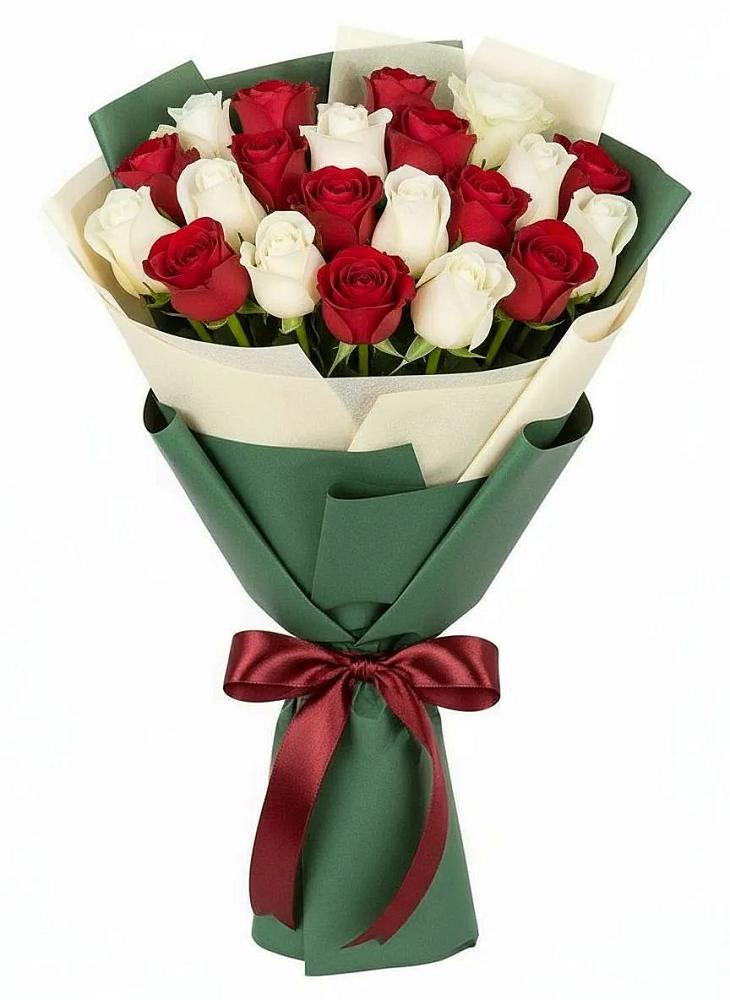 Букет Микс из красных и белых роз в Чинаре