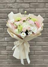 Букет цветов из:  Гвоздики, Розы, Лизиантусы и Хризантемы в Чинаре