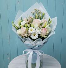 Букет цветов из:  Розы и Лизиантусы #REPLACE_PRED# Чинаре