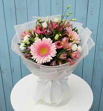 Букет цветов из:  Герберы, Альстромерии и Лизиантусы #REPLACE_PRED# Чинаре