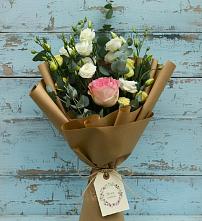 Букет цветов из:  Розы и Лизиантусы #REPLACE_PRED# Чинаре