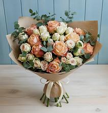 Букет цветов из:  Альстромерии и Розы в Чинаре